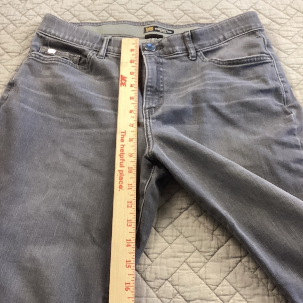 Lee Women's Straight Leg Flex Motion Gray Jeans Sz 12P - Picture 11 of 12